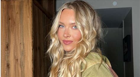 Camille Kostek Biography